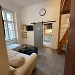 Cozy New Loft * Prága
