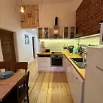 Cozy New Loft * Prága