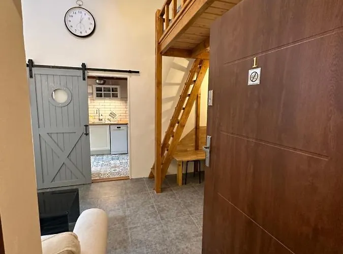 Cozy New Loft Apartamento Praga