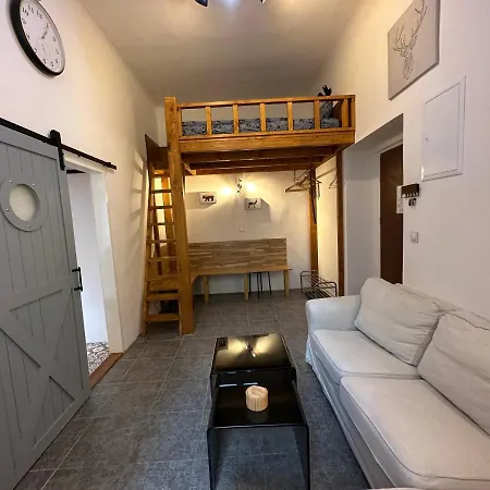 Cozy New Loft Apartment *